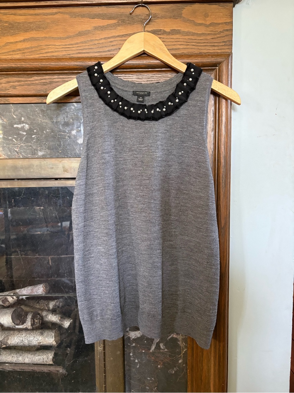 Ann Taylor Gray Sleeveless Merino Wool Sweater Tank w/ Embellished Black Collar
